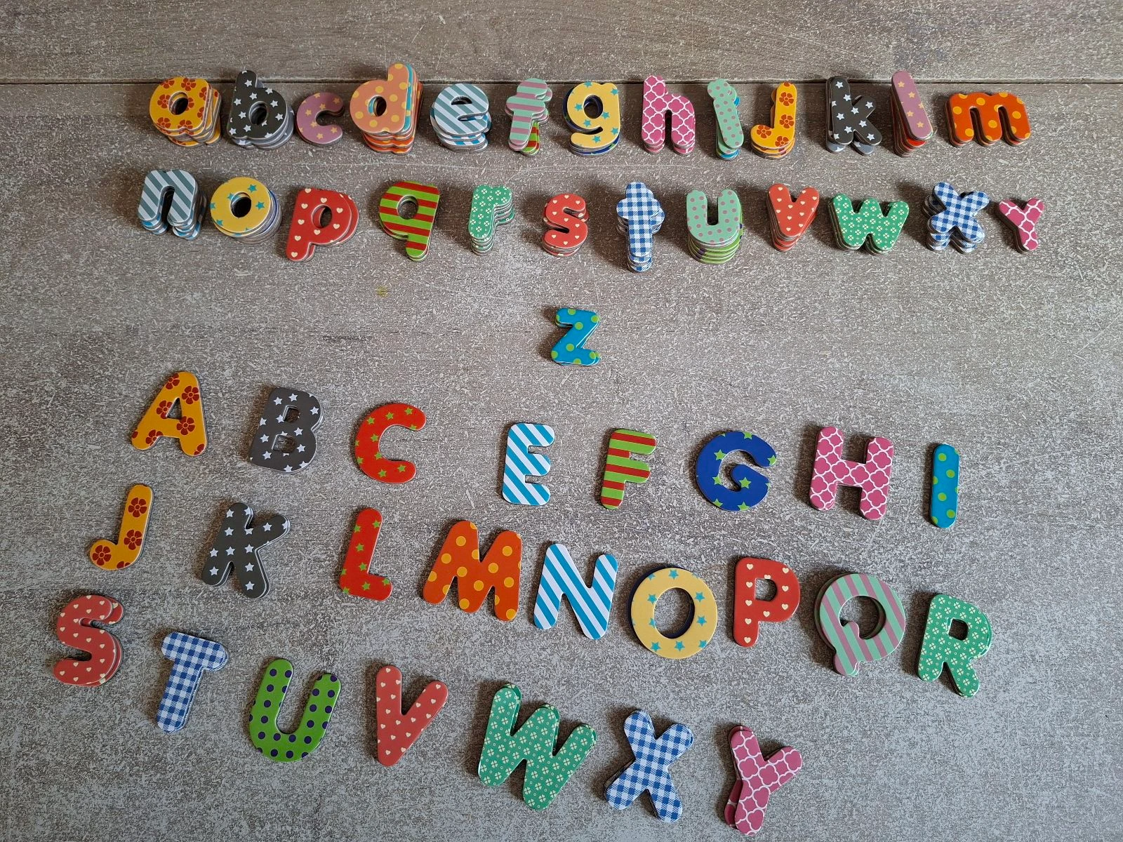 Lettres & chiffres aimantés cartonnés  – Jeu éducatif alphabet & calcul – Incomplet